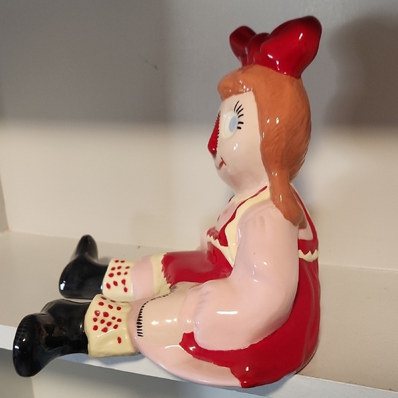 Vintage (1973) Raggedy Ann Ceramic Figurine - Picture 3 of 4